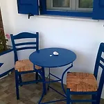 Stolidi Adamantas (Milos)