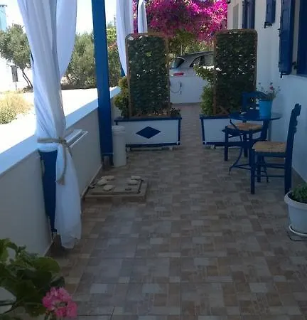 Stolidi * Adamantas (Milos)