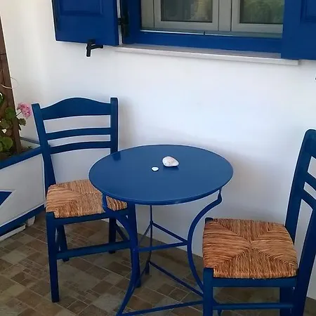 Stolidi Adamantas (Milos)