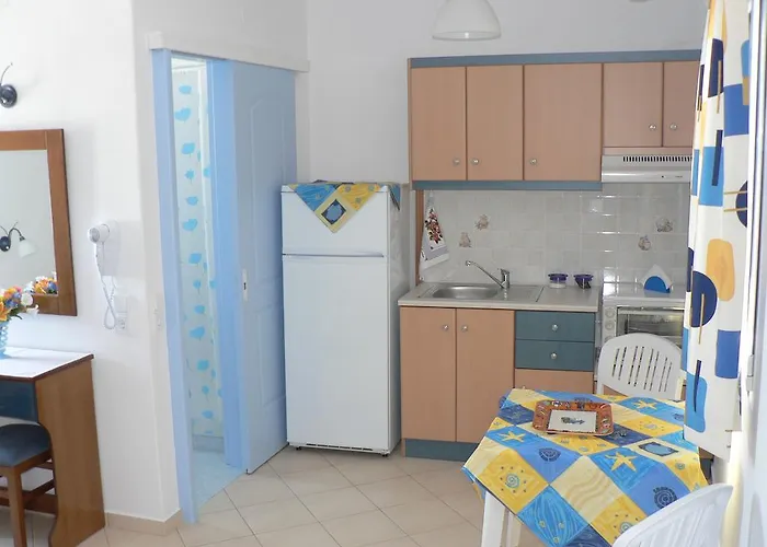 Stolidi Adamantas (Milos)